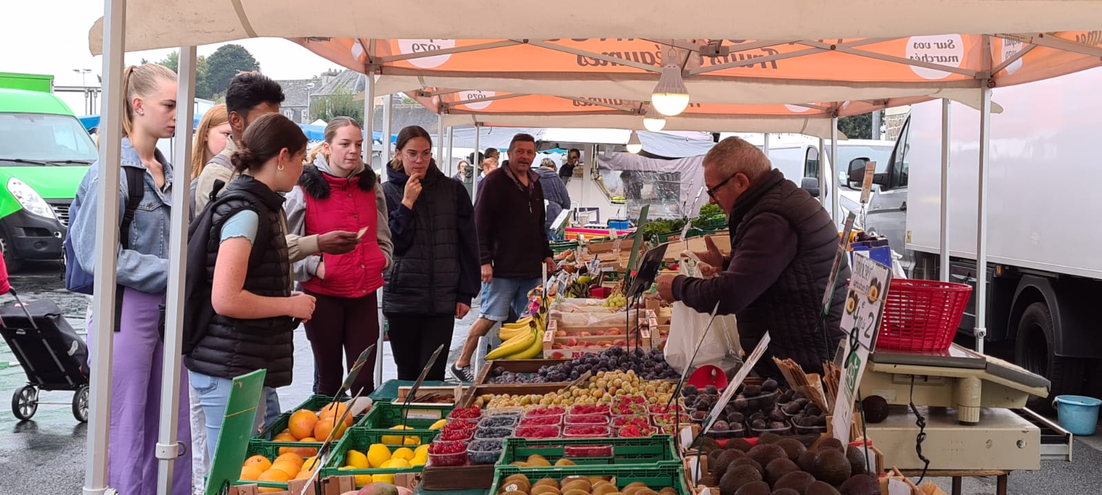 Marché des producteurs locaux cuisine puis picnic fin de semaine esdd 3